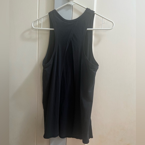 EUC Lululemon Tank - Picture 2 of 3